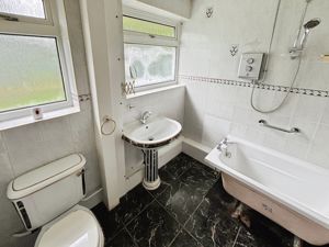 Bathroom - click for photo gallery